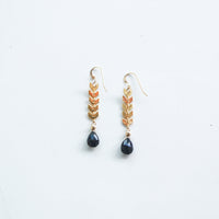 Arrecife Earrings in Gold Earrings Sayulita Sol Jewelry Balck Spinel 