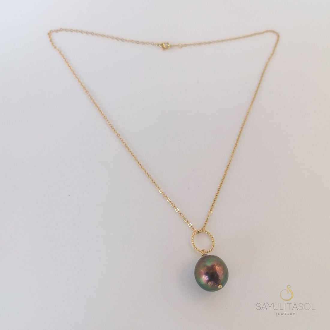 Piedras Twist Pendant with Black Pearl in Gold Necklaces Sayulita Sol