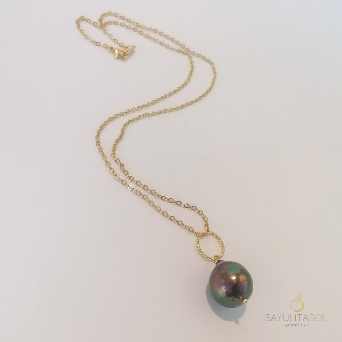 Piedras Twist Pendant with Black Pearl in Gold Necklaces Sayulita Sol