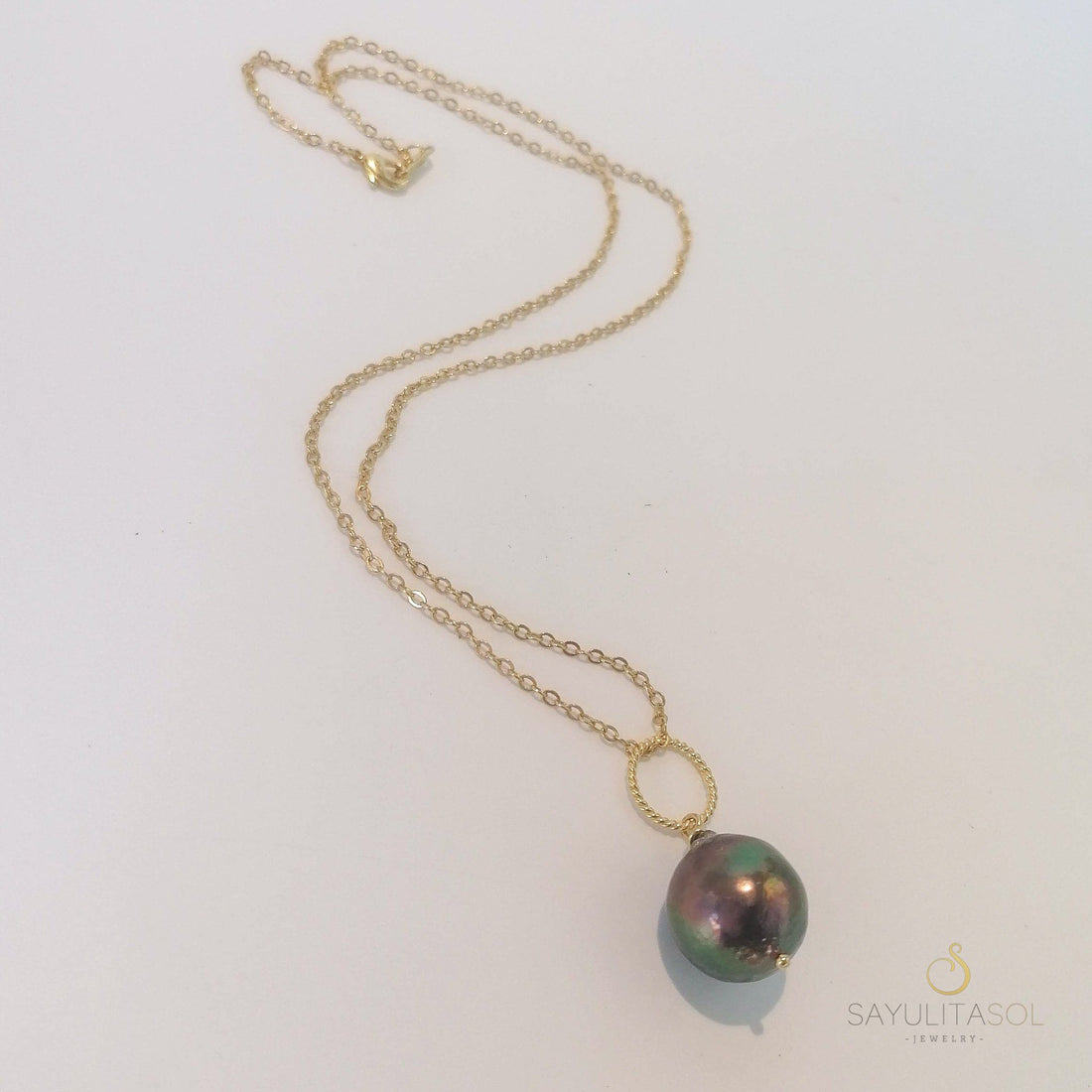 Piedras Twist Pendant with Black Pearl in Gold Necklaces Sayulita Sol 