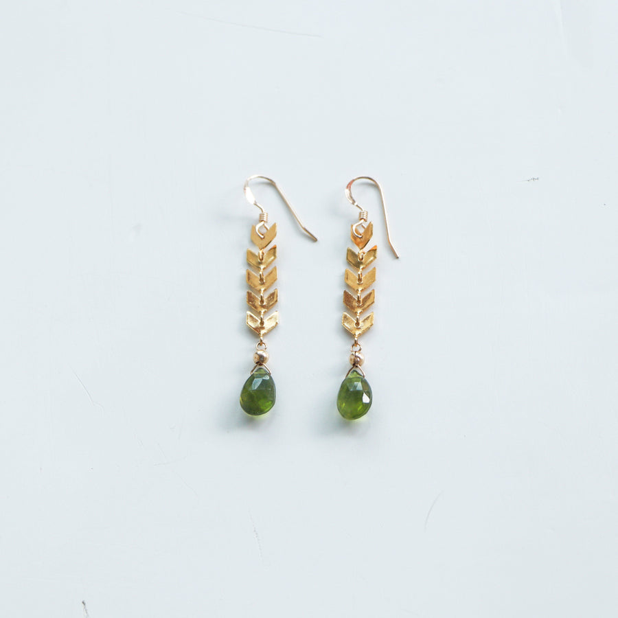 Arrecife Earrings in Gold Earrings Sayulita Sol Jewelry Vesuvianite 